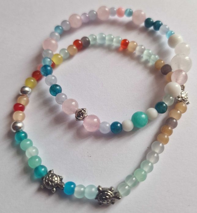 Дамски гривни от естествени камъни