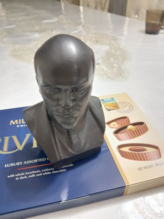 Металический бронзвий Бюст ленина старинний