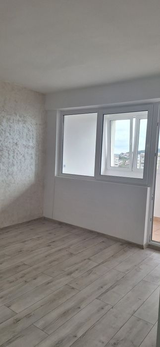 Apartament 3 camere Dambu Pietros