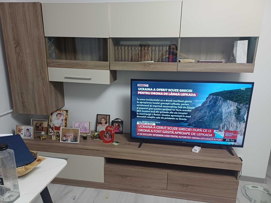 VAND COLTAR SI BIBLIOTECA IN STARE BUNA pt mai multe detalii ma pute.ti contacta telefonic pt vizionari