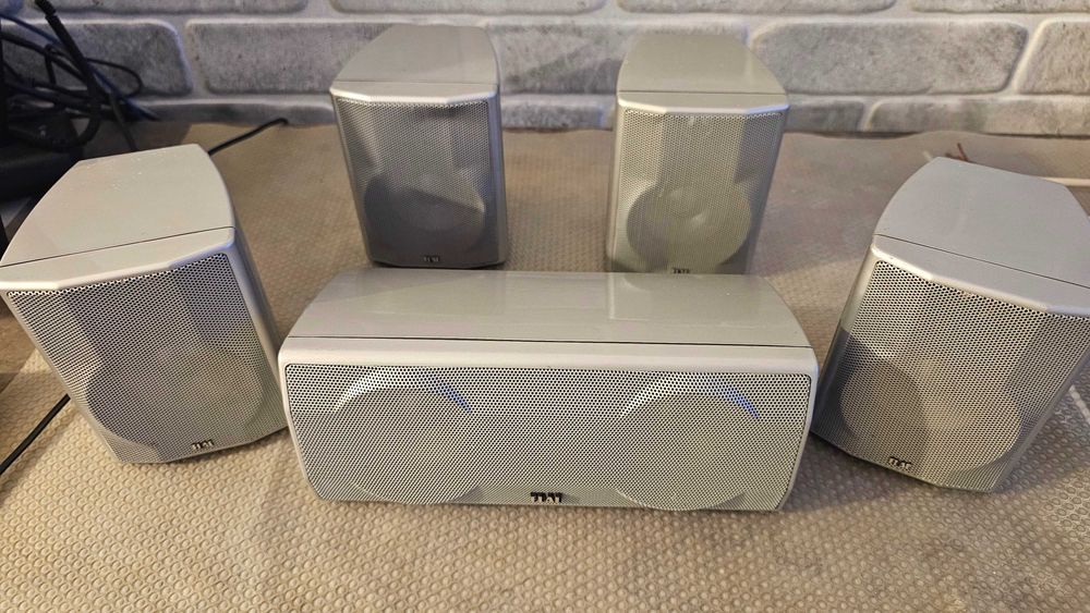 Boxe ELAC Cinema 05 4 sateliti + 1 centru MADE IN GERMANY