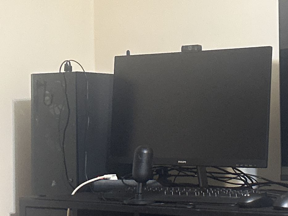 Calculator cu monitor si acesorii