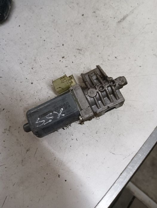 Motoras Scaun Stanga Fata Bmw X5 Ii (E70) [ 2006 - 2013 ] Oem 8348034