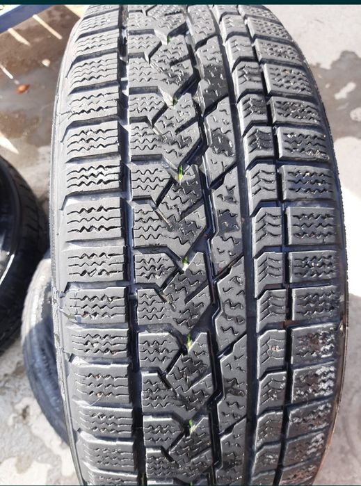 Продам Шины 235/60/18
