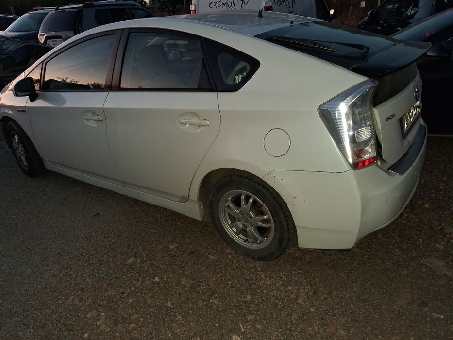Тoyota Пrius 1.8 vvt-i hybrid / Тойота Приус 1.8 ввт-и хибрид