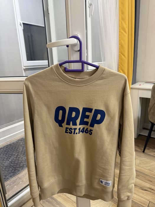 Продаю кофту qr.