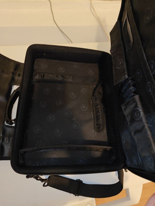 Geanta voiaj laptop business Eminent ca noua !