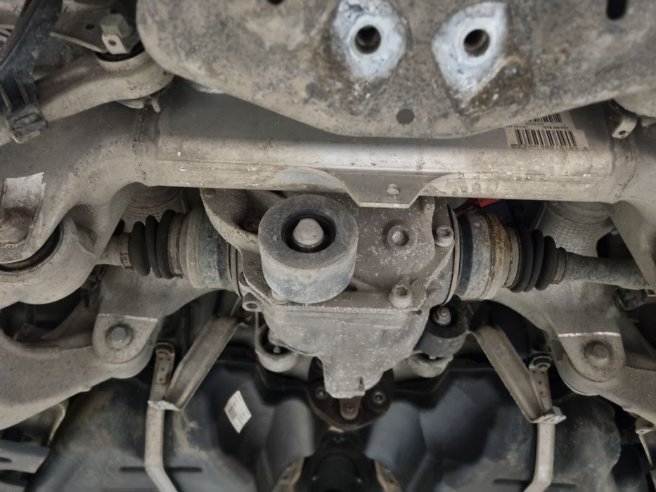 Grup diferential spate oem Bmw F11 F10 m550d xDrive Euro 5 diesel 381c