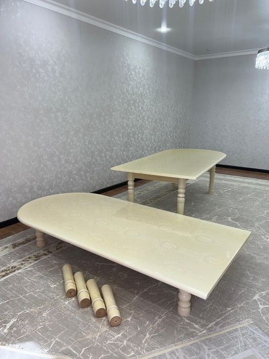 Продам гостиный стол