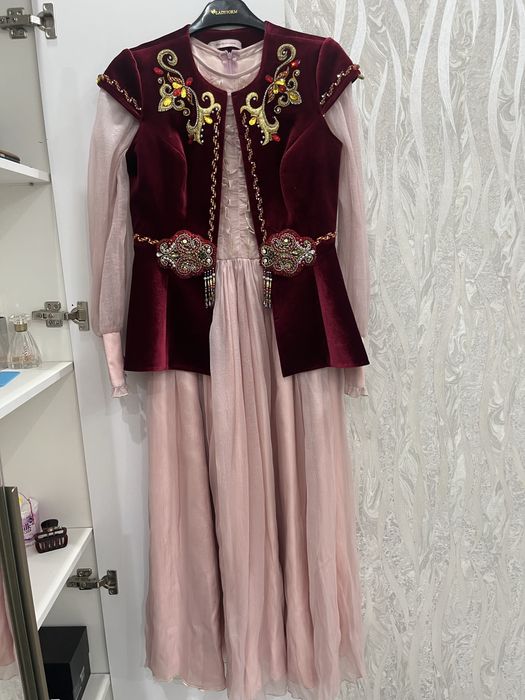 Платье розовое в пол органза