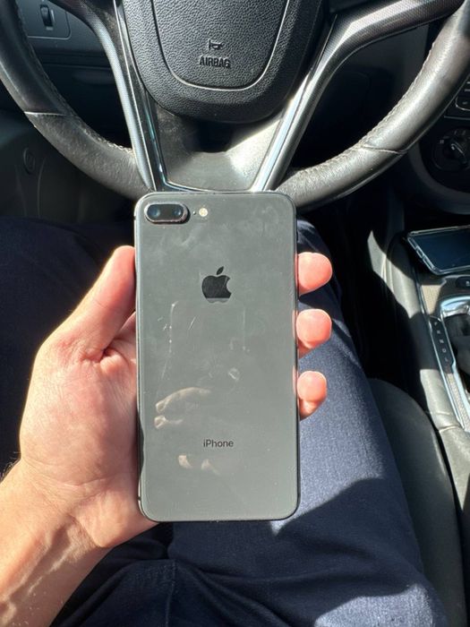 iPhone 8+ TURBO SIM 64gb Radnoy