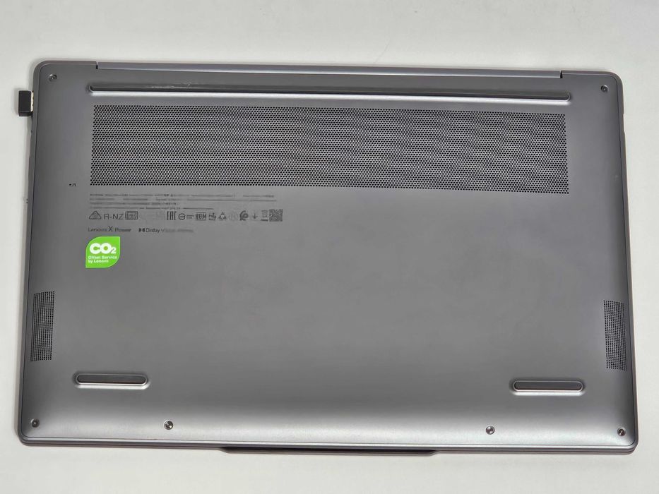 Laptop Lenovo Yoga Pro 7 Ryzen 7 8845HS RTX 3050 6GB 16GB RAM 1TB SSD 3K 120Hz