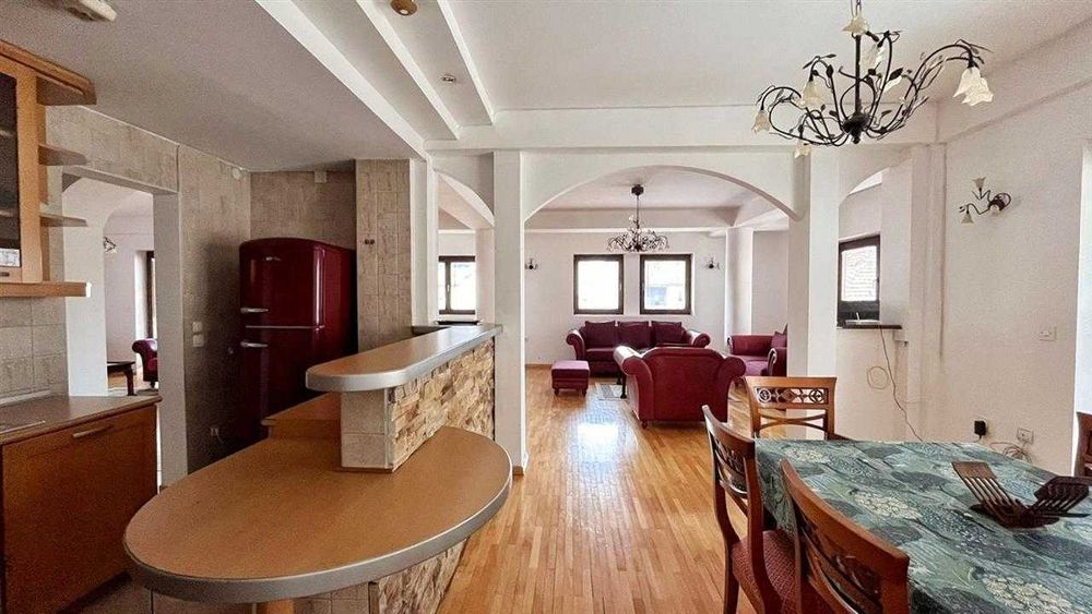 Tристаен имот в кв.Връбница 2