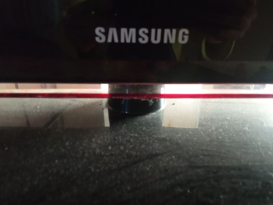 Продаю телевизор на запчасти