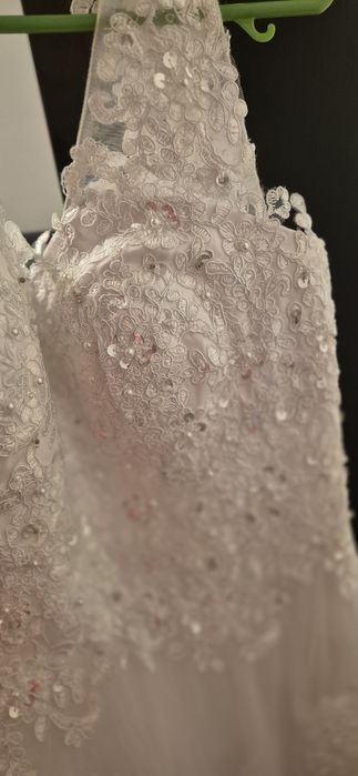 Rochie alba de cununie cu perle si paiete
