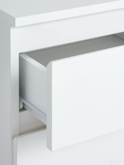 Скрин с 6 чекмеджета Tange Jysk бял