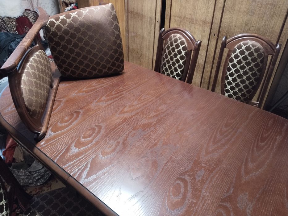 Продам стол со стульями