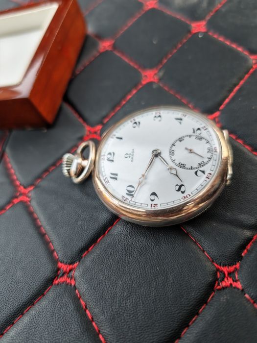 Продавам джобен сребърен  часовник OMEGA