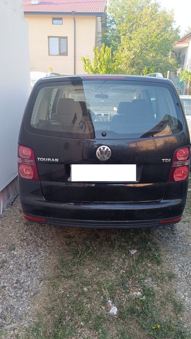 Продавам VW Touran 1.9tdi 105кс. 
и ВСЯКАКВИ Голф 5ци на ЧАСТИ