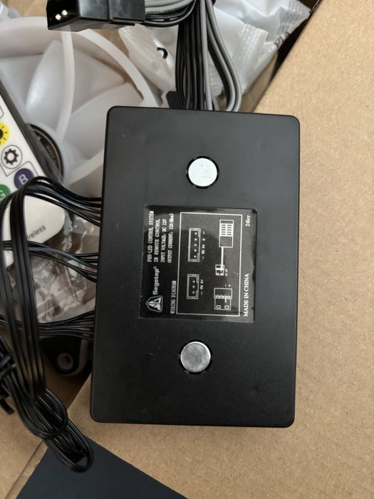 Set 3 ventilatoare ARGB 120mm + controller RGB + telecomandă – Segotep