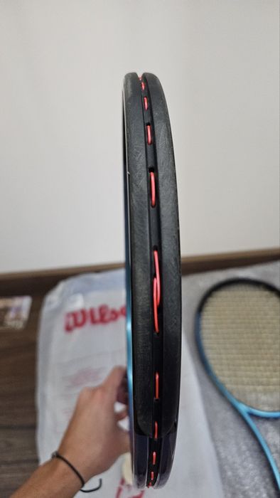 Професионална тенис ракета Wilson Ultra Pro V4 16×19  (305g) – Страхотно състояние!