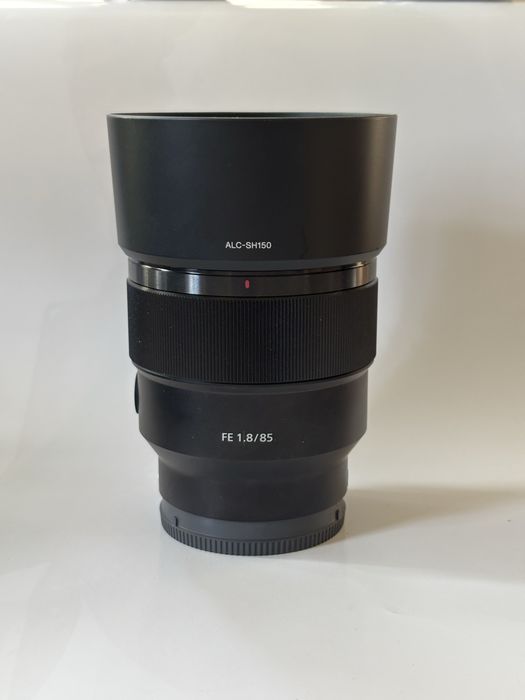 Obiectiv Sony 85