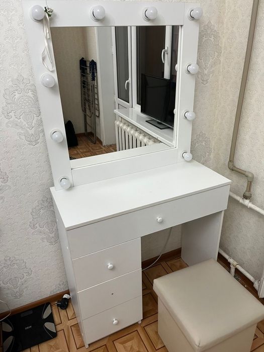 Туалетный столик