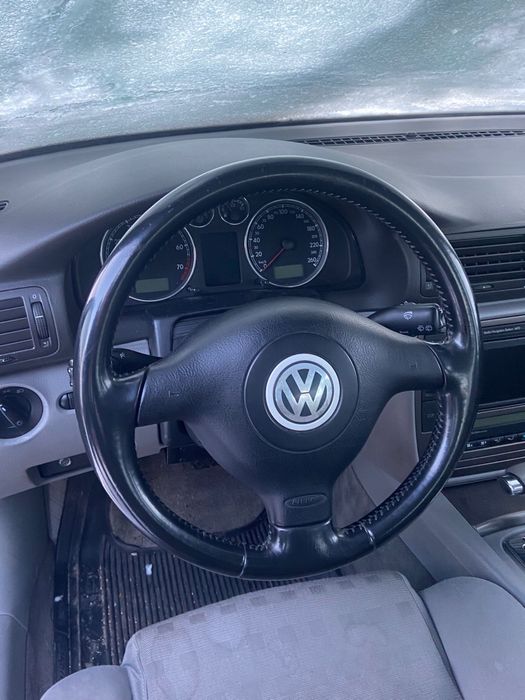 Passat b5.5,1.8t AWT,faruri,jante,bara fata cu spalatoare,aripi,stopur