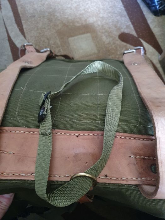 Ranita militara verde inchis