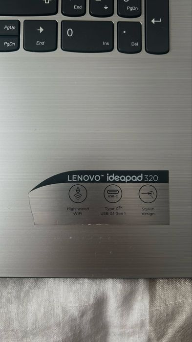 Vând Laptop Lenovo