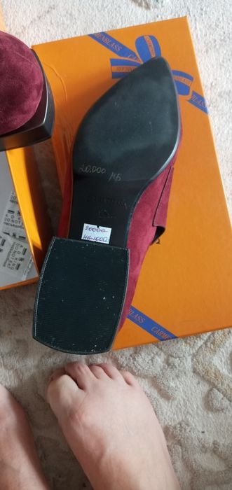 новый замшевый туфли продам