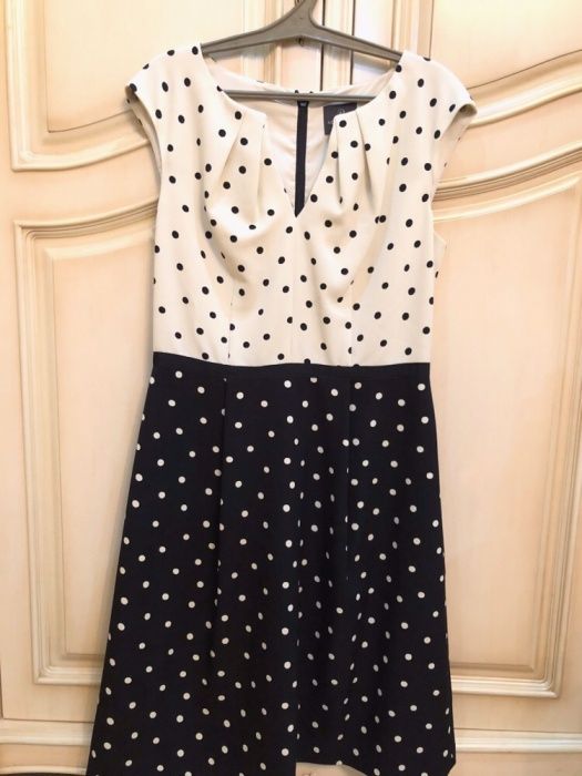 Продам платье  материал креп