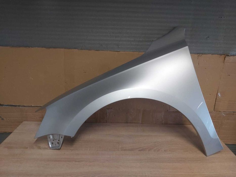 Aripa Fata Stanga VW Jetta 4/IV 2011-2015 (LA7W (Gri Deschis))