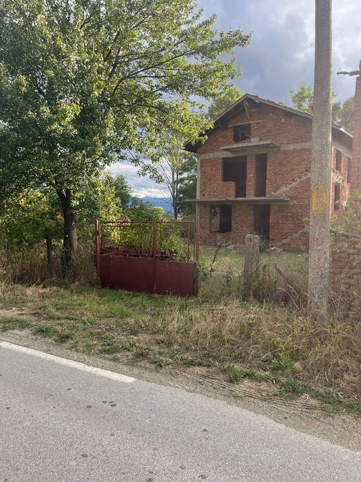 Продава се Къща в с. Злокучене, Област София-област - 76 кв.м за 1290 €/кв.м - Снимка #2