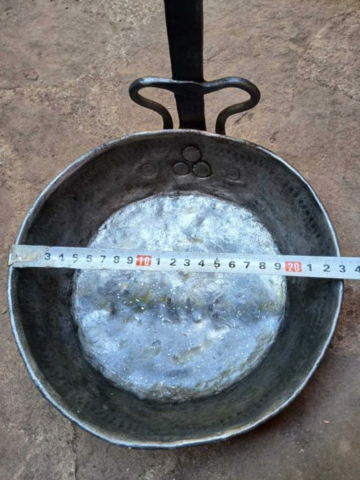 Стар меден тиган