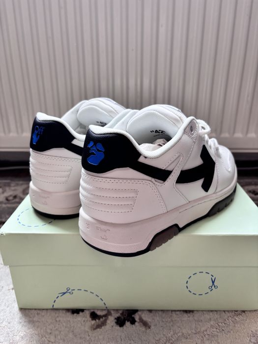 Off White Out of Office, marimea 42, ideali pentru un cadou special