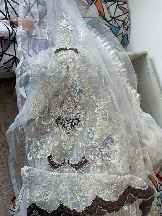 Продам тюль для зала