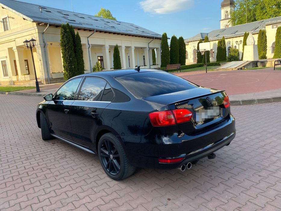 Vw Jetta 1.6 tdi 105 cp 2012