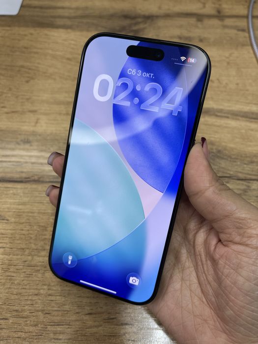 Телефон Apple iPhone 16 Pro