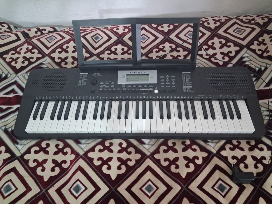 Продам синтезатор Kurzweil kp90l