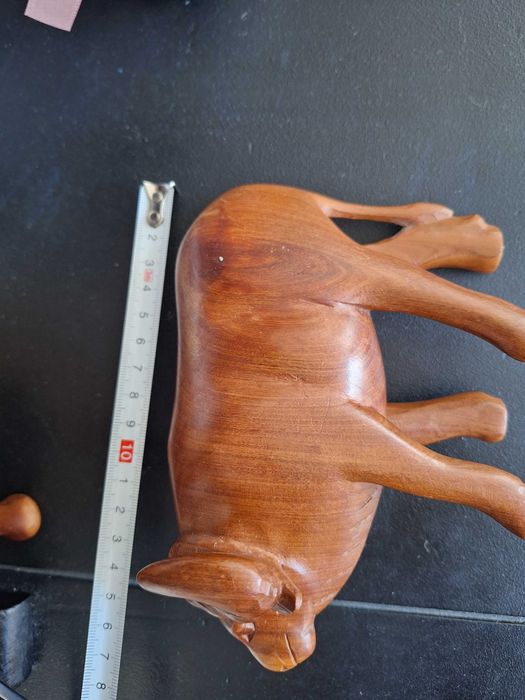 Африканска дървена статуетка Телец