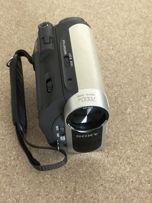 Sony видео камера маленькая
