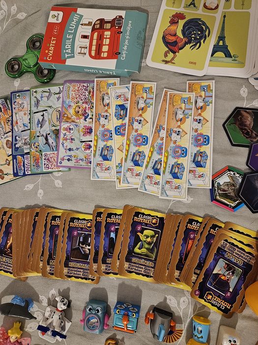 Lot jucarii kinder pisicile epiptene 2 colectii complete