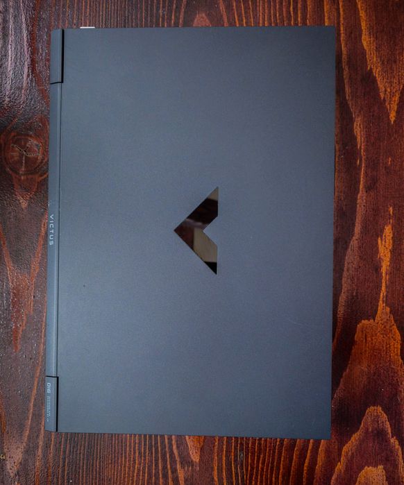 Vând laptop gaming HP Victus 16 – RTX 3060 / Ryzen 7 5800H