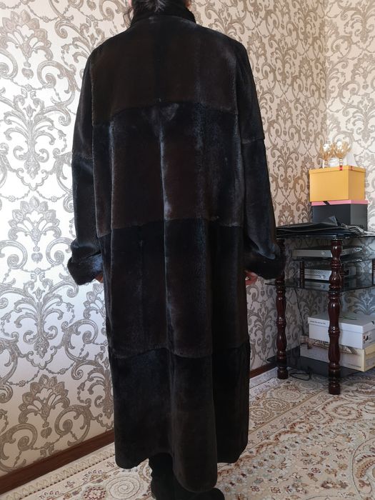 Срочно Продам шубу бобёр 52-58рр