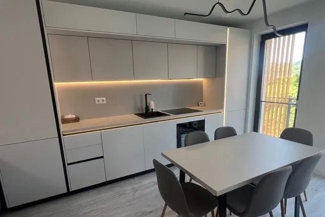 Închiriez apartament nou Gherla