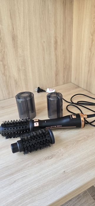 Peria rotativă cu aer cald Rowenta Ultimate Experience CF9620F0, 3 trepte temperatura, Funcția avansată Style Assist, Negru/ Auriu