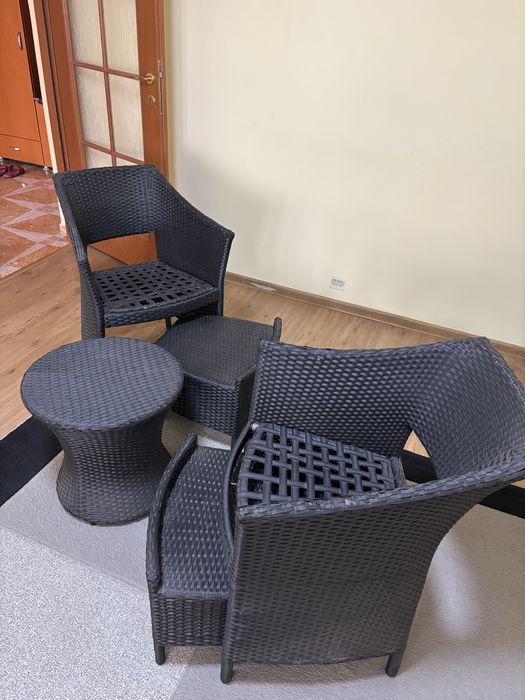 Scaune cu masuta de vanzare