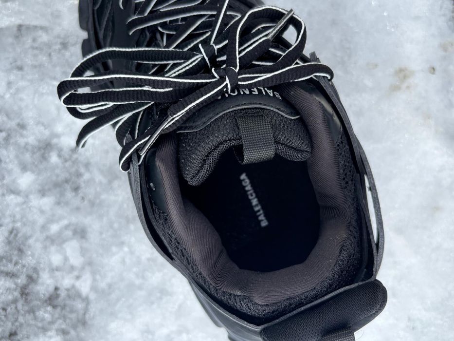 balenciaga track marime 41 ( recomandat pentru oameni care poarta 40)