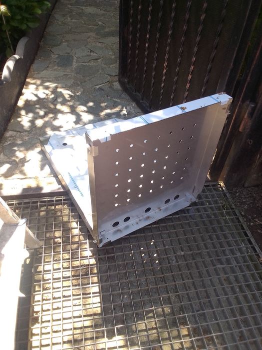 Vând tablă ,piese inox